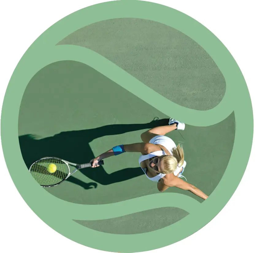 Speelster op de GreenClay-ondergrond van RedPlus, een innovatieve technologie voor tennisbanen met hoge prestaties.